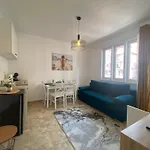 Toni House 407