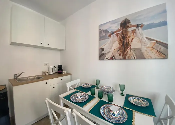 Toni House 407 Apartment