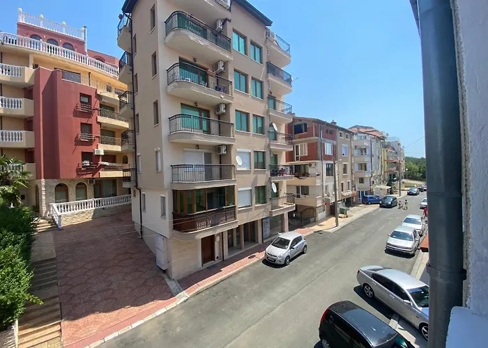 Toni House 407 Apartment *